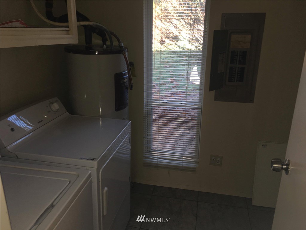 13925 Southeast Allen Rd. Bellevue, WA 98006 - Photo 5 of 17 Gallery Image 5