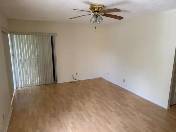 $1,925 | 1844 Fairview Villas Drive, Unit 3, Palm Springs, FL 33406