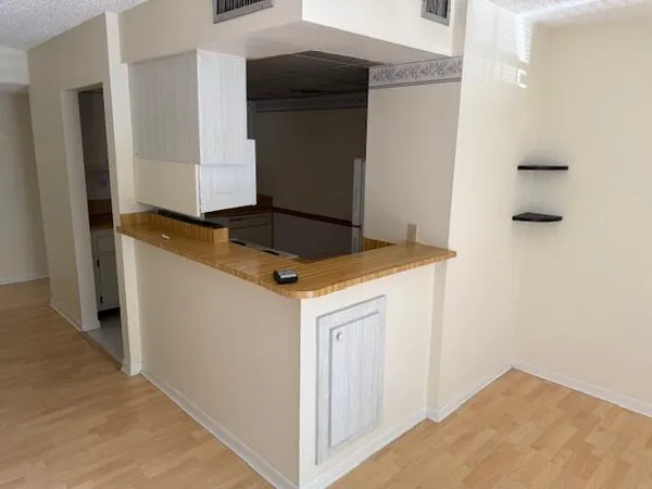 $1,925 | 1844 Fairview Villas Drive, Unit 3, Palm Springs, FL 33406
