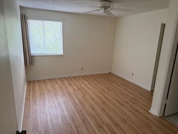 $1,925 | 1844 Fairview Villas Drive, Unit 3, Palm Springs, FL 33406