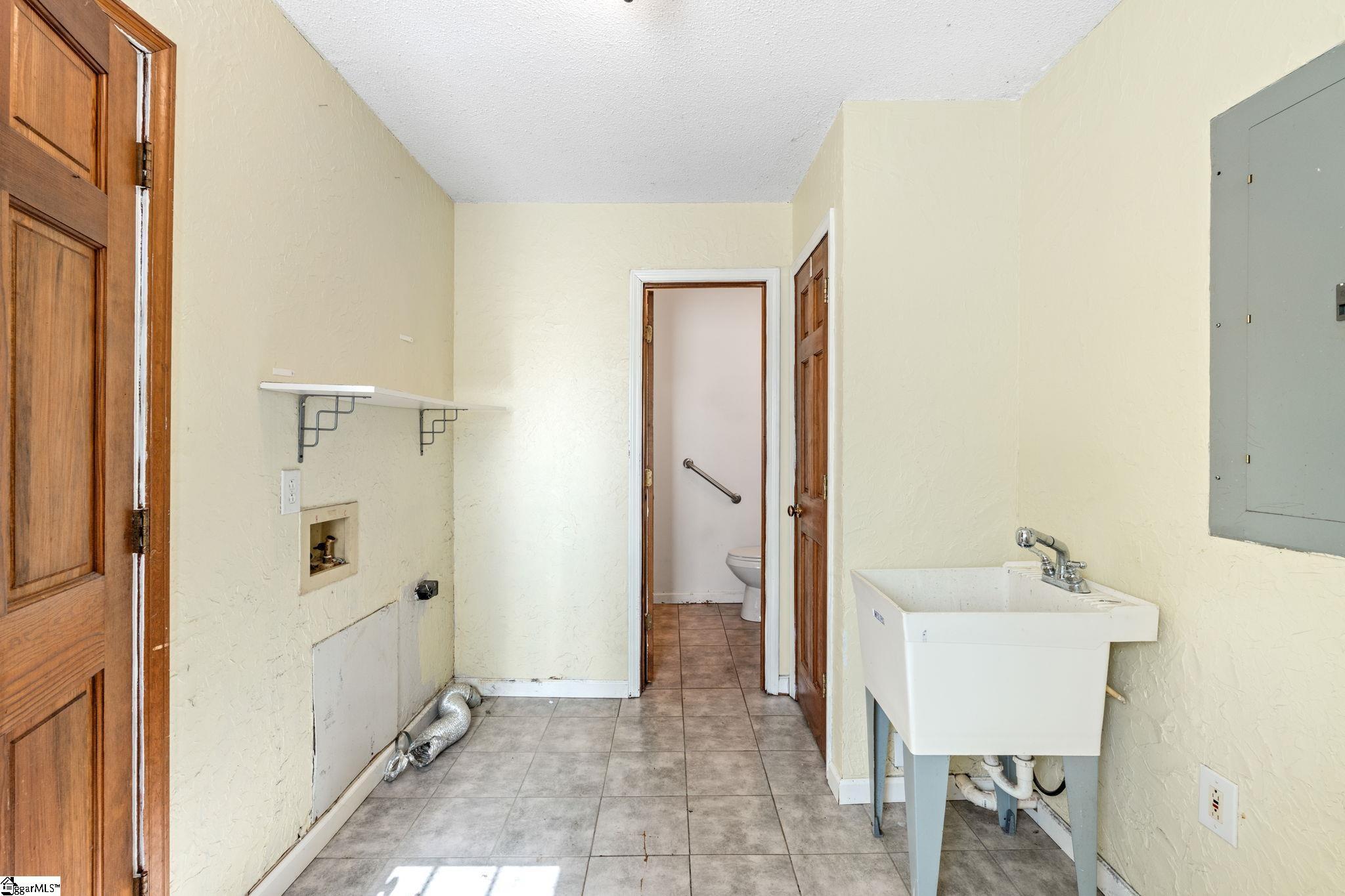 1816 Bethel Road Simpsonville, SC 29681 - Photo 16 of 34