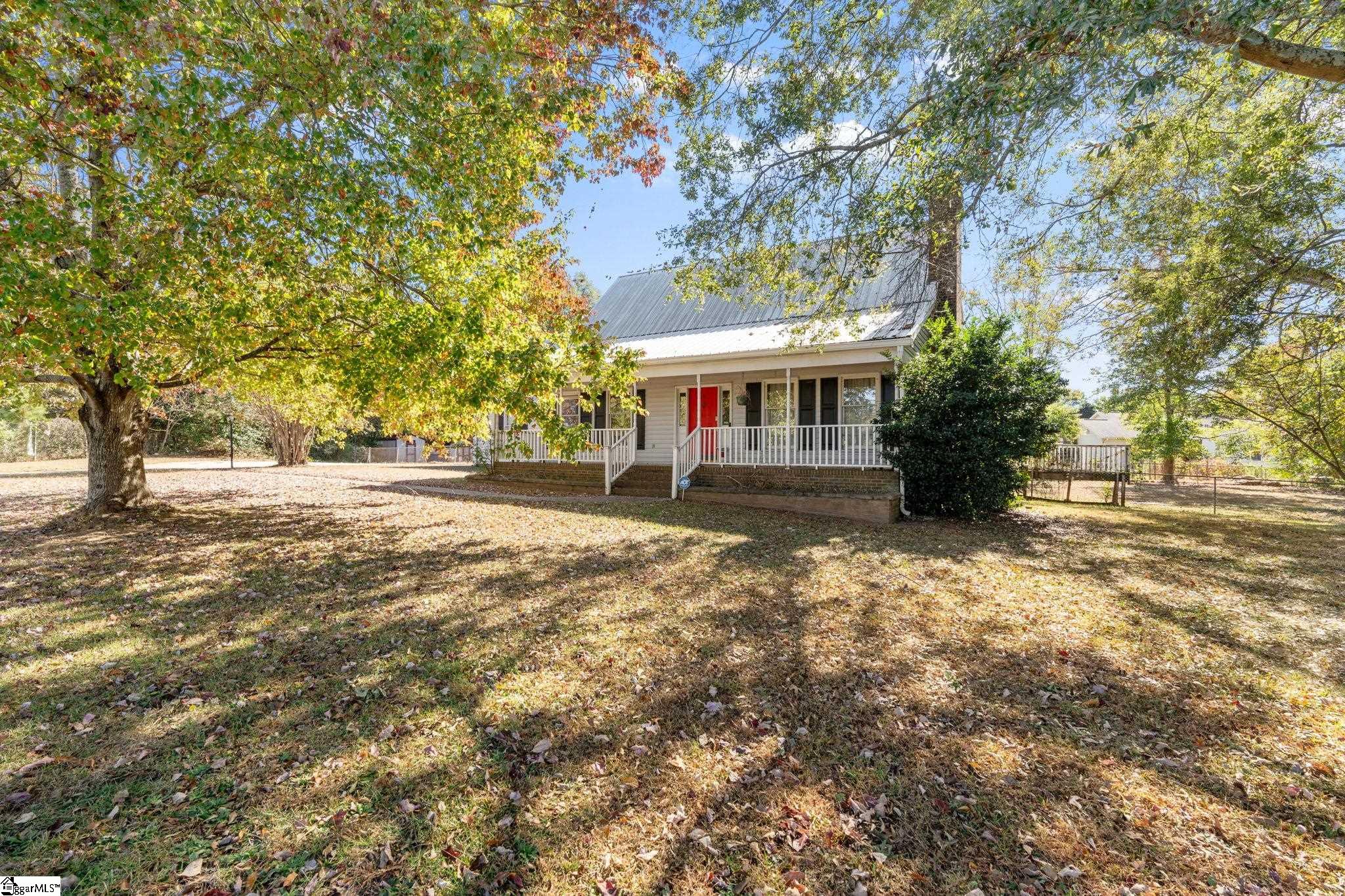 1816 Bethel Road Simpsonville, SC 29681 - Photo 2 of 34