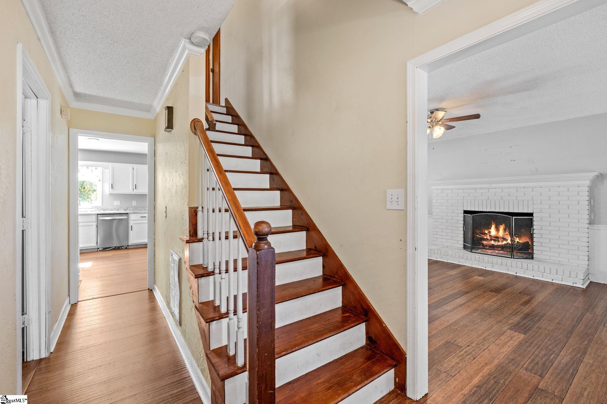 1816 Bethel Road Simpsonville, SC 29681 - Photo 6 of 34 Gallery Image 6