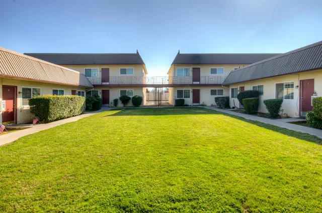 $2,995,000 | 1228 Jefferson Avenue, Clovis, CA 93612