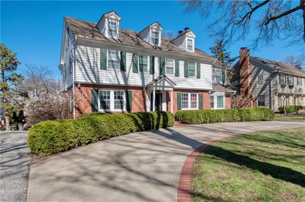 $1,187,000 | 630 West Meyer Boulevard, Kansas City, MO 64113