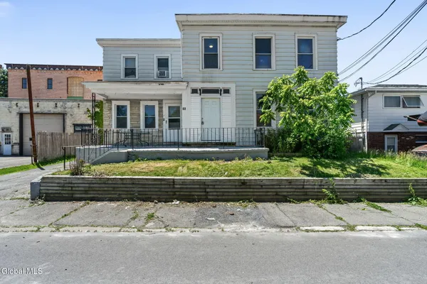 $199,999 | 62 Center Street, Amsterdam, NY 12010