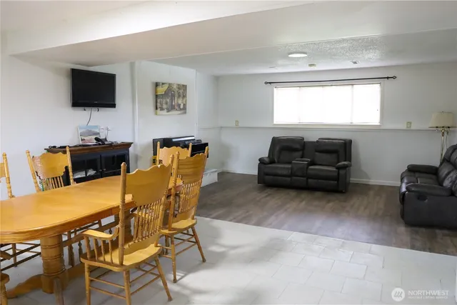 $833,000 | 42421 264th Avenue Southeast, Enumclaw, WA 98022