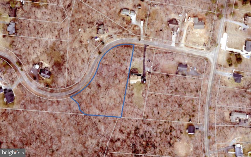 15506 Heth Drive Mineral, VA 23117 - Photo 4 of 26 a bathroom with a bathtub and shower