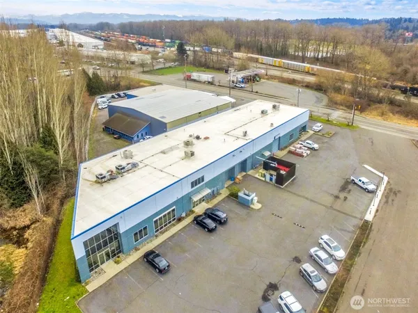 $4,900 | 3077 20th Street East, Unit D, Fife, WA 98424