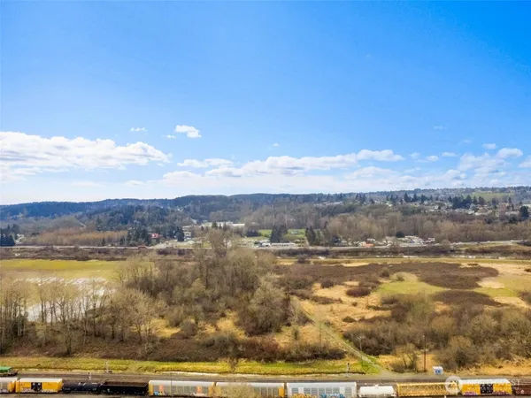 $4,900 | 3077 20th Street East, Unit D, Fife, WA 98424