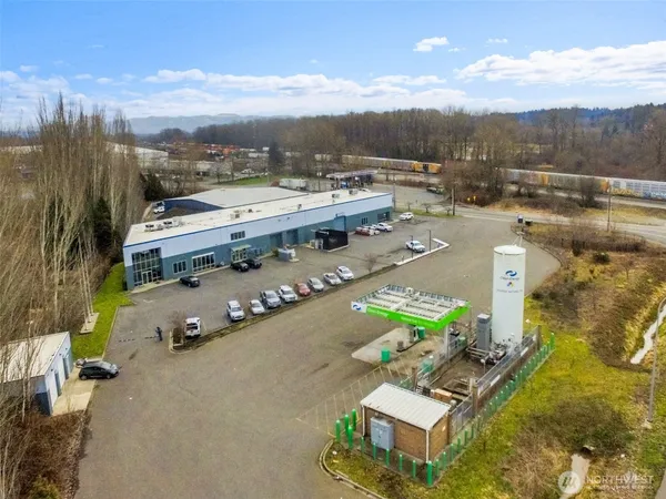 $4,900 | 3077 20th Street East, Unit D, Fife, WA 98424