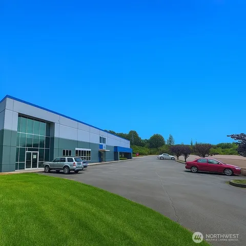 a view of outdoor space with garden view
