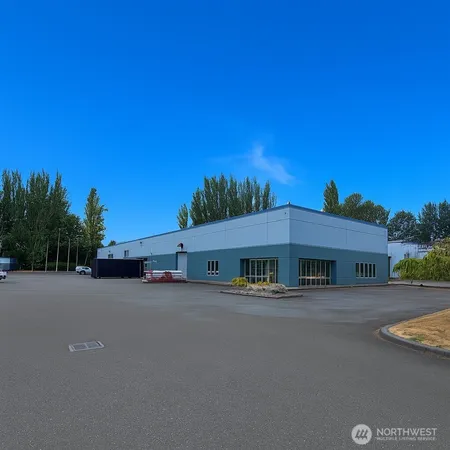 $4,900 | 3077 20th Street East, Unit D, Fife, WA 98424