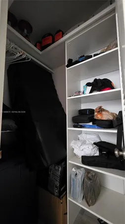 $3,500 | 5825 Collins Avenue, Unit 8J, Miami Beach, FL 33140