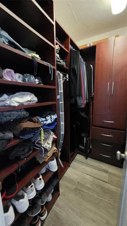 $3,500 | 5825 Collins Avenue, Unit 8J, Miami Beach, FL 33140