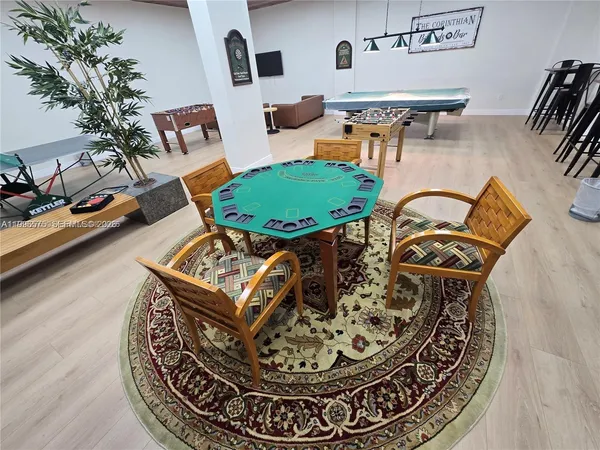 $3,500 | 5825 Collins Avenue, Unit 8J, Miami Beach, FL 33140