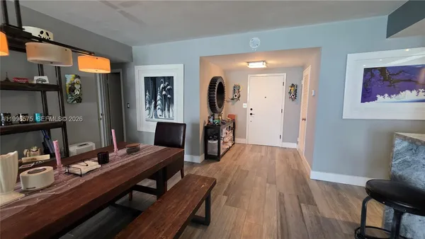 $3,500 | 5825 Collins Avenue, Unit 8J, Miami Beach, FL 33140
