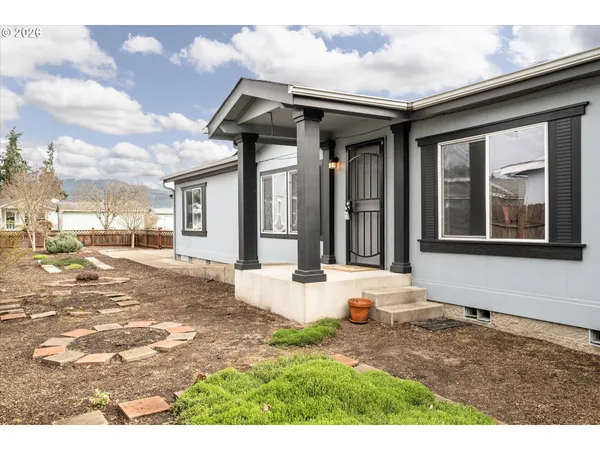 $350,000 | 2569 Maia Loop, Springfield, OR 97477
