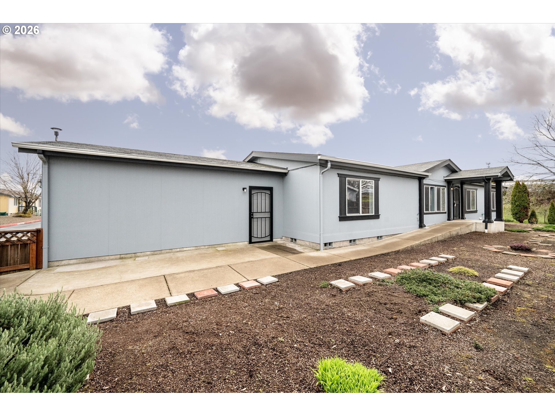 2569 Maia Loop Springfield, OR 97477 - Photo 27 of 36