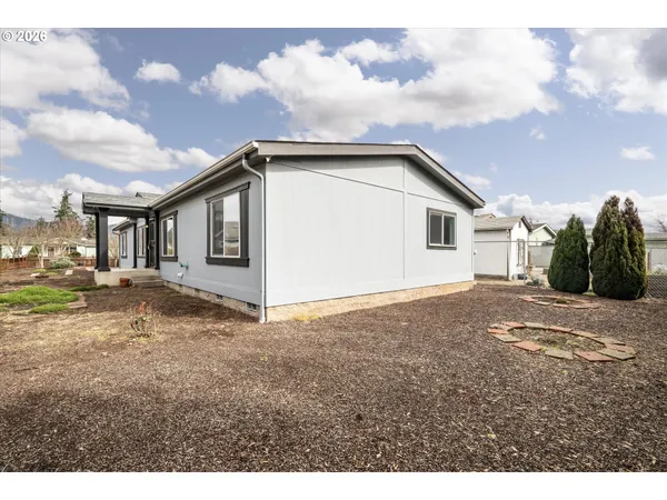 $335,000 | 2569 Maia Loop, Springfield, OR 97477