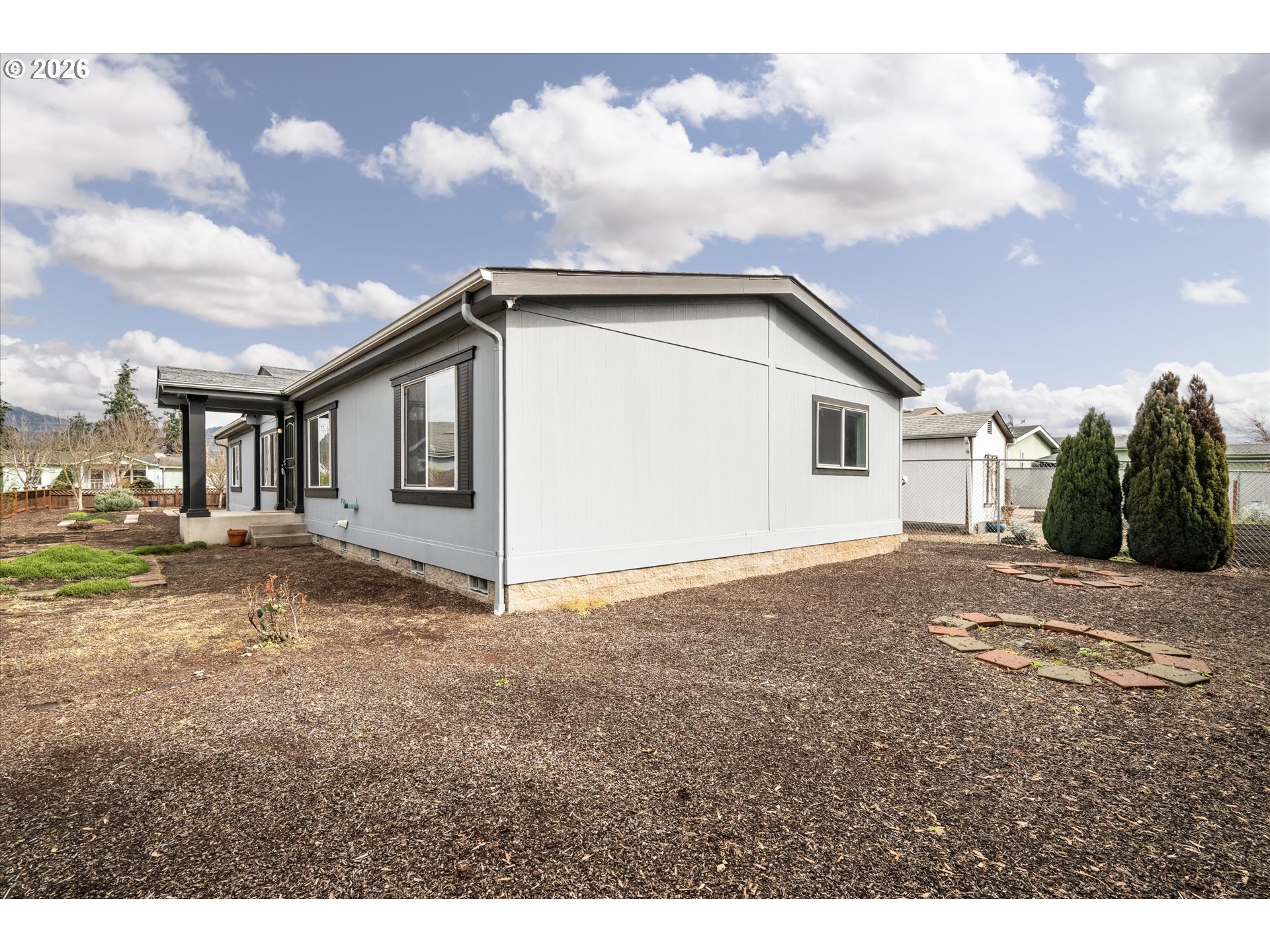 2569 Maia Loop Springfield, OR 97477 - Photo 30 of 36 Patio