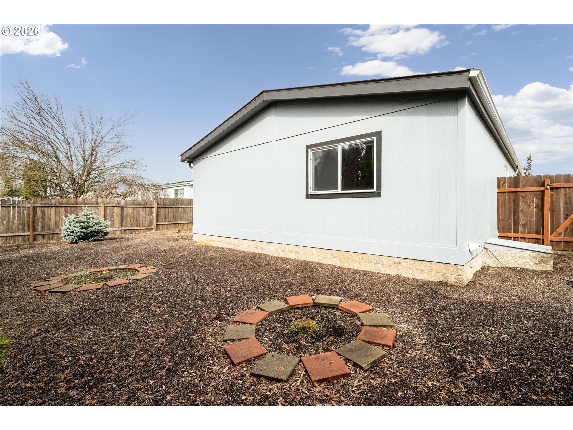 2569 Maia Loop Springfield, OR 97477 - Photo 31 of 36 Yard