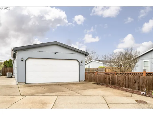$335,000 | 2569 Maia Loop, Springfield, OR 97477