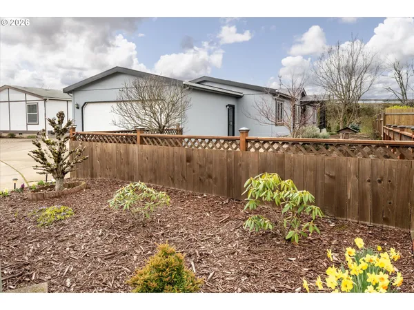 $335,000 | 2569 Maia Loop, Springfield, OR 97477