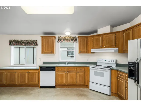 $335,000 | 2569 Maia Loop, Springfield, OR 97477