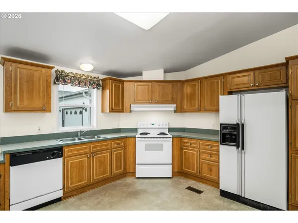 $335,000 | 2569 Maia Loop, Springfield, OR 97477
