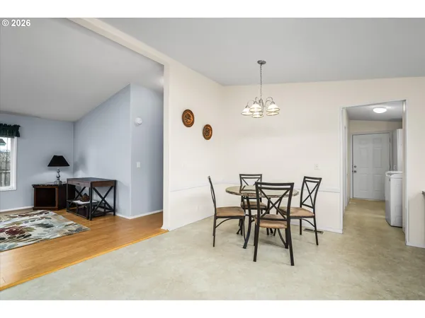 $335,000 | 2569 Maia Loop, Springfield, OR 97477