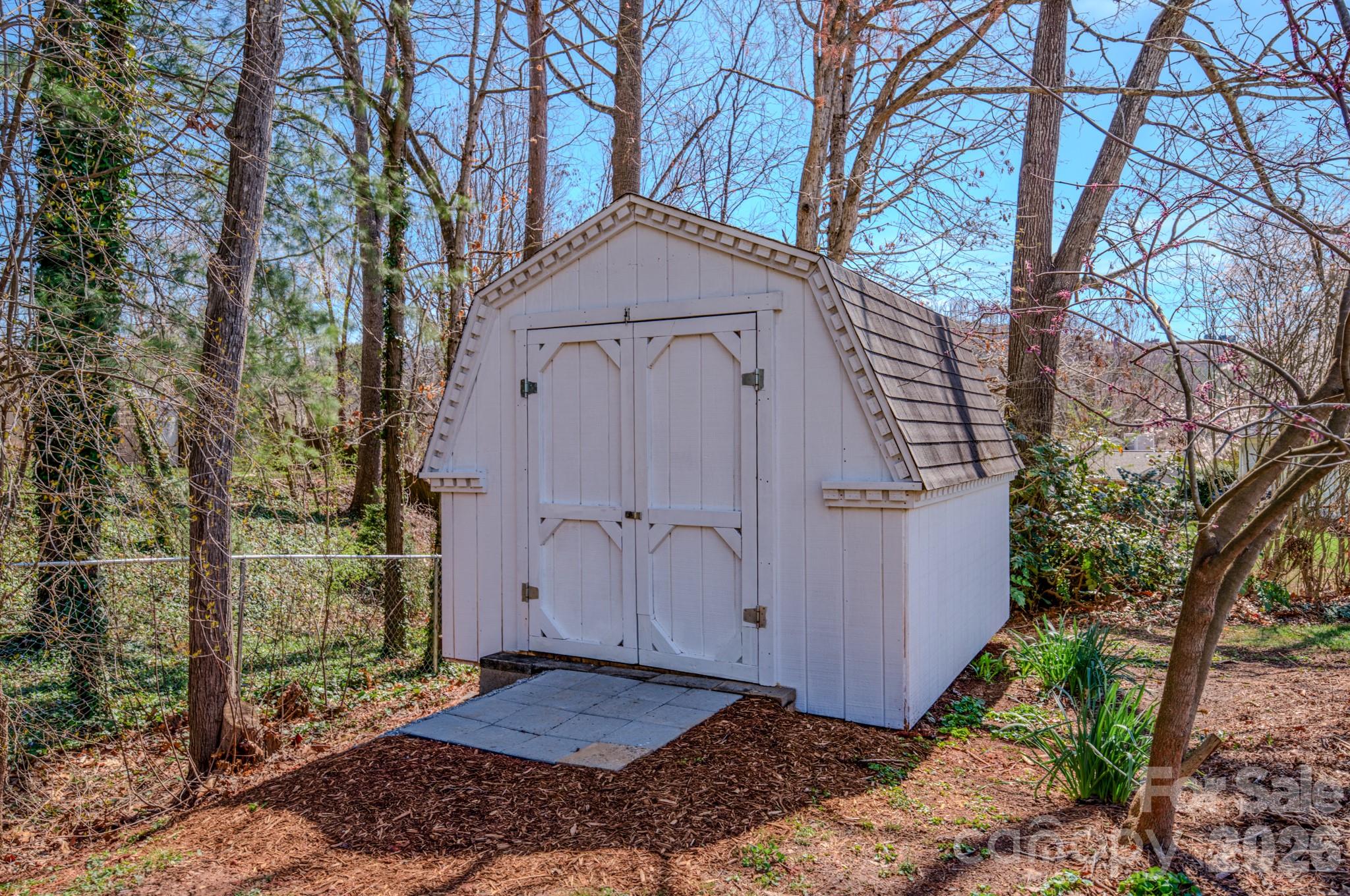 31 Knoll Ridge Drive Asheville, NC 28804 - Photo 6 of 30 a view of a house with a yard