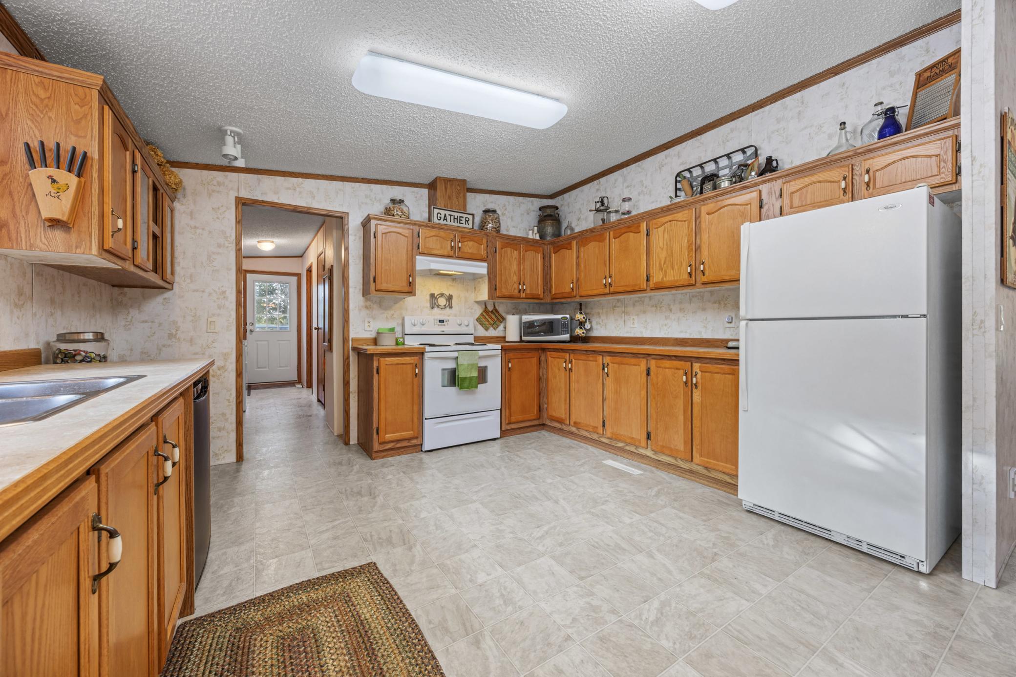 46520 Poss Beach Road Pelican Rapids, MN 56572 - Photo 17 of 41