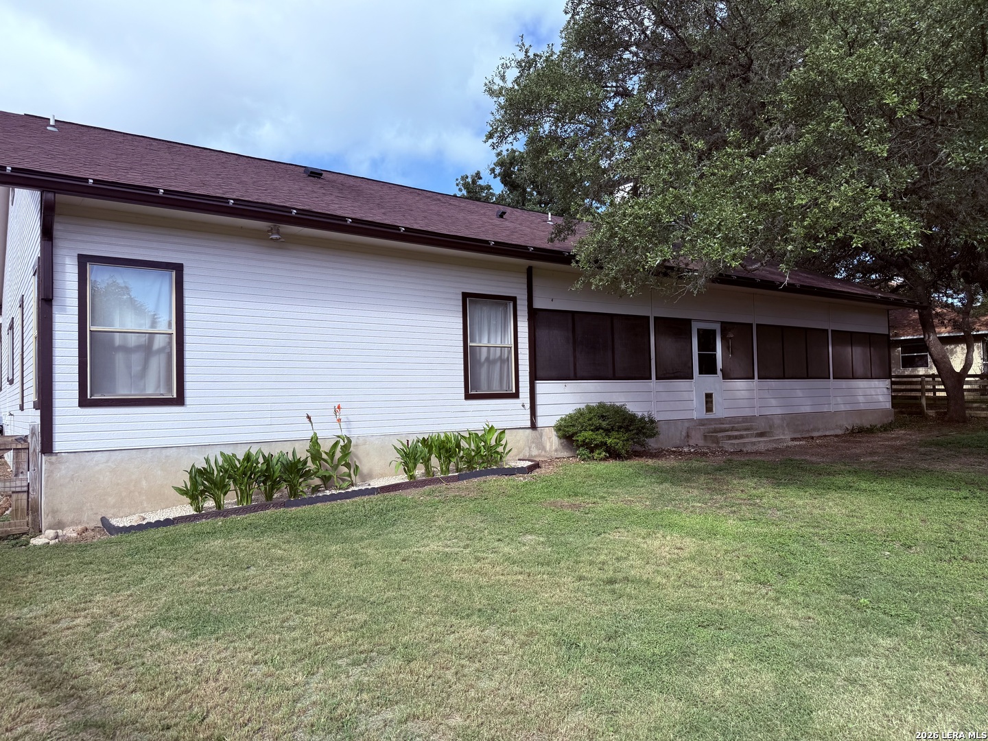 112 Ranger Drive Boerne, TX 78006 - Photo 4 of 30
