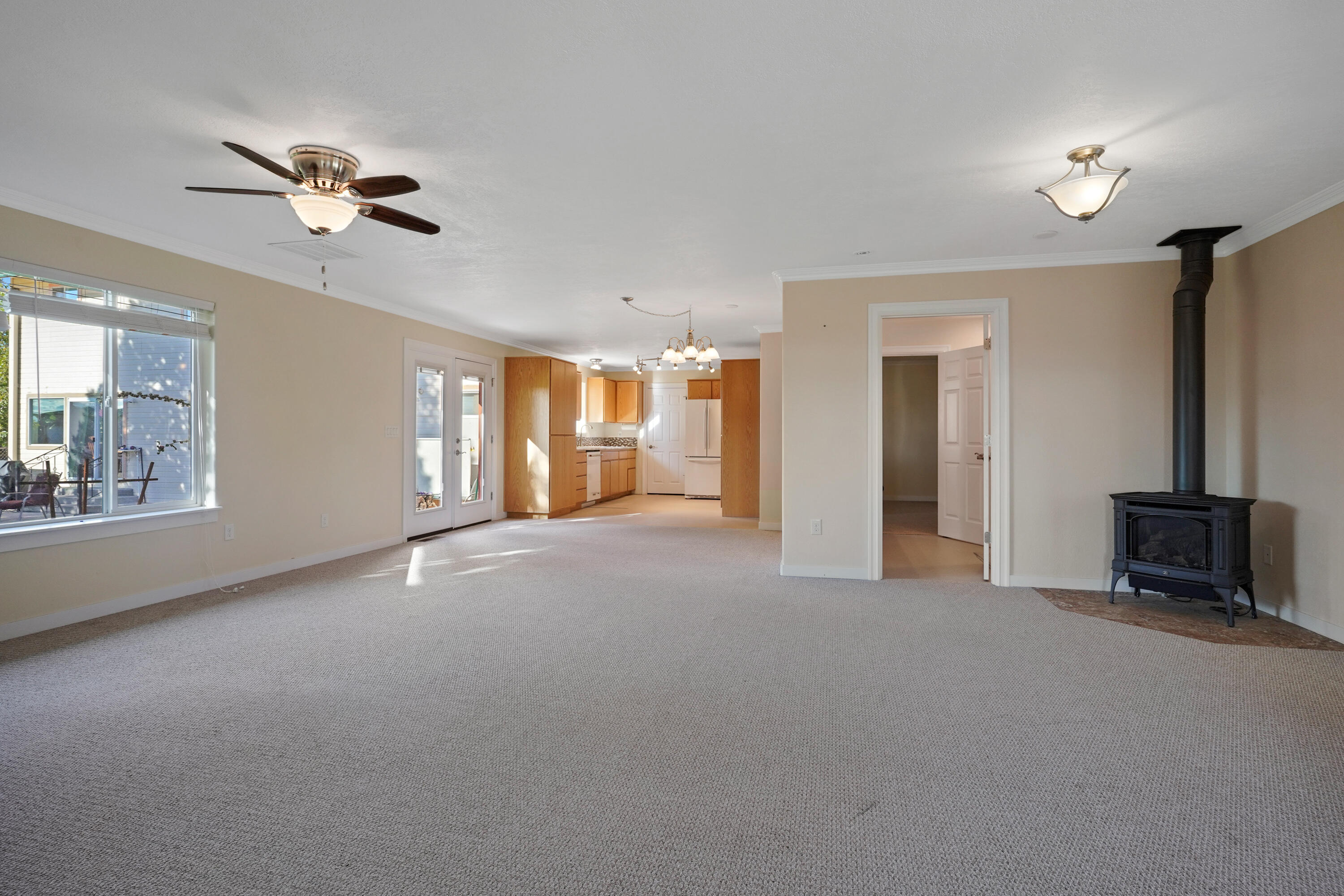 61530 Ward Road Bend, OR 97702 - Photo 33 of 43 ADU Front Room to Kitchen