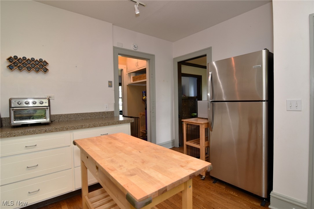 2500 Lee Road Cleveland, OH 44118 - Photo 11 of 30