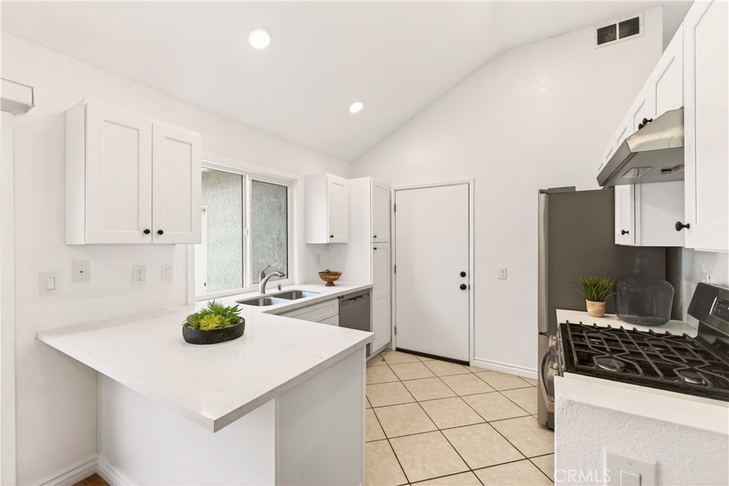 9680 Cabot Court Rancho Cucamonga, CA 91737 - Photo 9 of 26