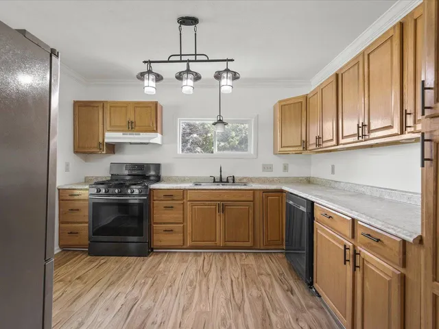 $154,900 | 140 East Walnut Street, Cedarville, IL 61032