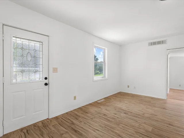 $154,900 | 140 East Walnut Street, Cedarville, IL 61032