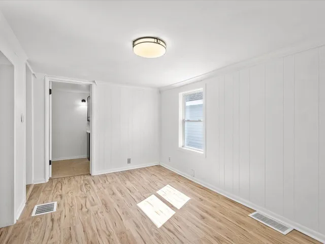 $154,900 | 140 East Walnut Street, Cedarville, IL 61032