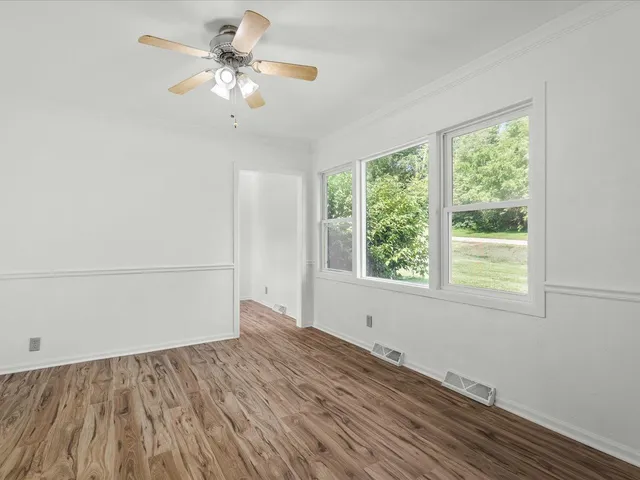 $154,900 | 140 East Walnut Street, Cedarville, IL 61032