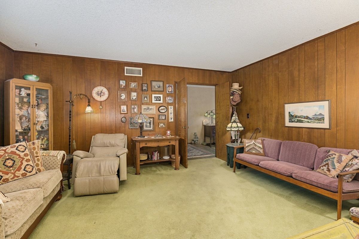 2147 Windmill View Road El Cajon, CA 92020 - Photo 14 of 25 Large Den could be used as additional 5 bedroom