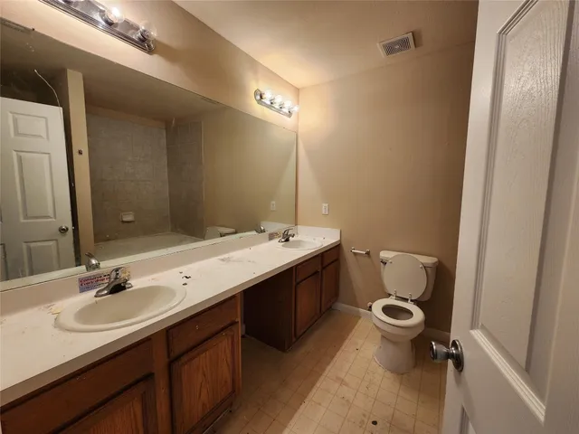 $1,500 | 11710 Chetman Drive, Unit B, Houston, TX 77065