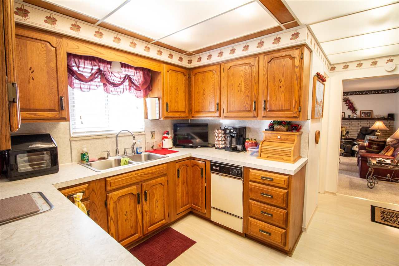 4041 Farrand Road Clio, MI 48420 - Photo 4 of 53 50070237-3.JPG