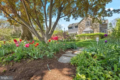 $1,595,000 | 19 Derwen Road, Bala Cynwyd, PA 19004