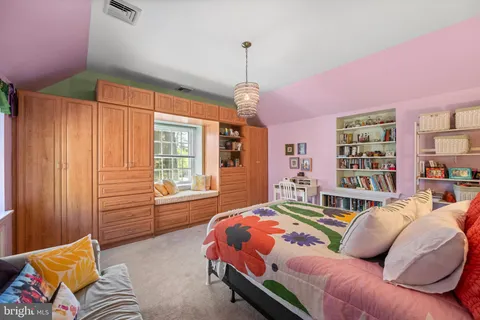 $1,595,000 | 19 Derwen Road, Bala Cynwyd, PA 19004