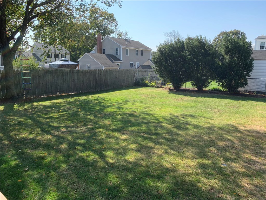 46 Friendly Road East Greenwich, RI 02818 - Photo 3 of 31 Gallery Image 3