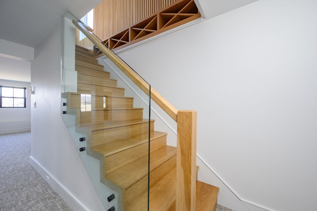 10 Chestnut Place Hingham, MA 02043 - Photo 21 of 32 a view of entryway