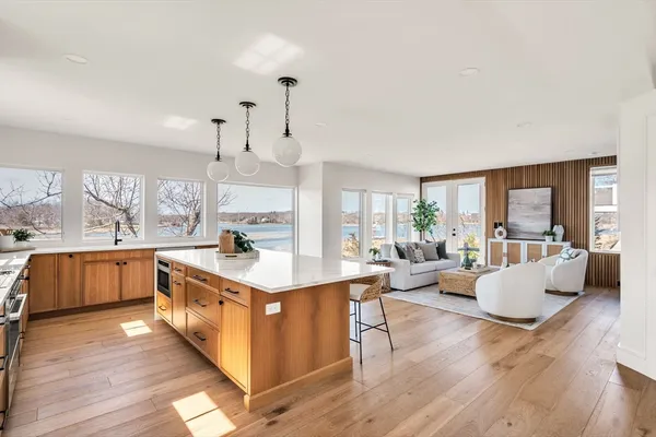 $2,099,000 | 10 Chestnut Place, Hingham, MA 02043