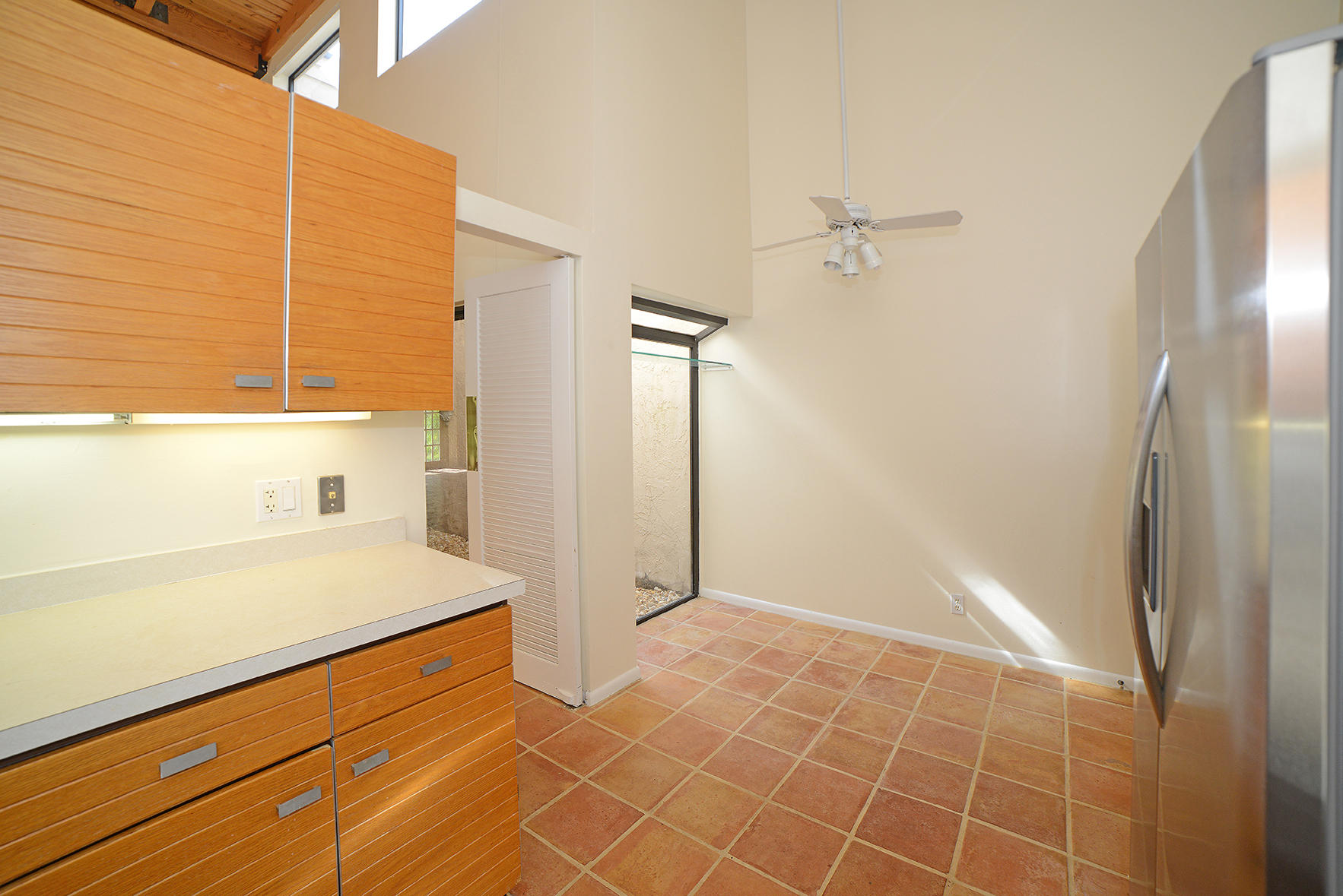 6536 Las Flores Drive Boca Raton, FL 33433 - Photo 21 of 39 Kitchen Eat in Area